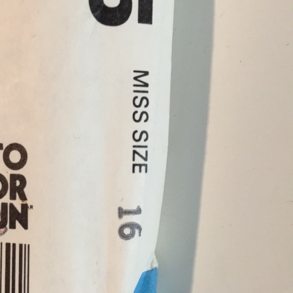 Vintage 1980s Brooke Shields pattern for size 16 culottes or skirt - Picture 2 of 7